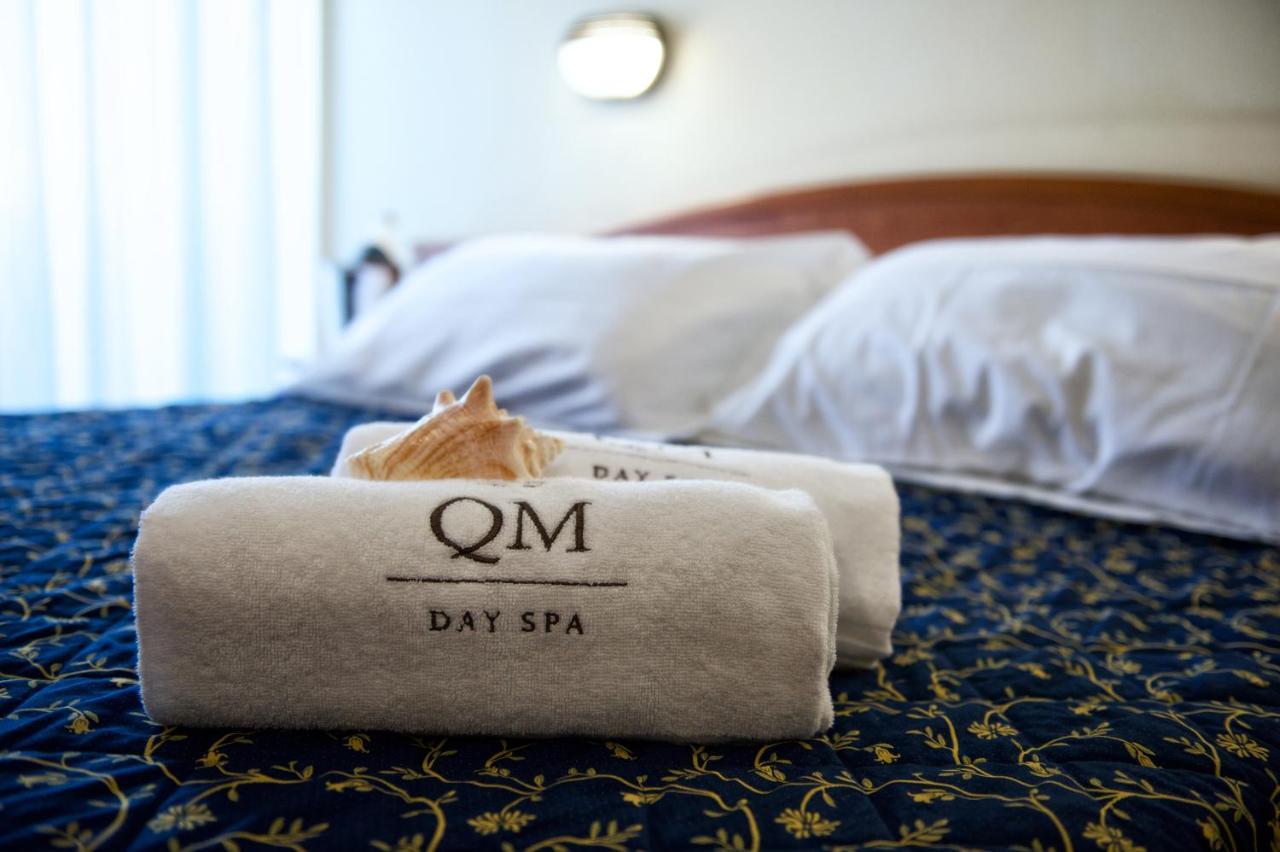 קאטוליקה Hotel Queen Mary מראה חיצוני תמונה