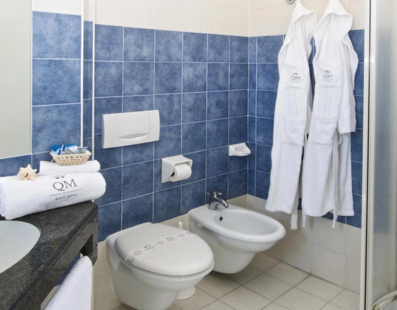 קאטוליקה Hotel Queen Mary מראה חיצוני תמונה