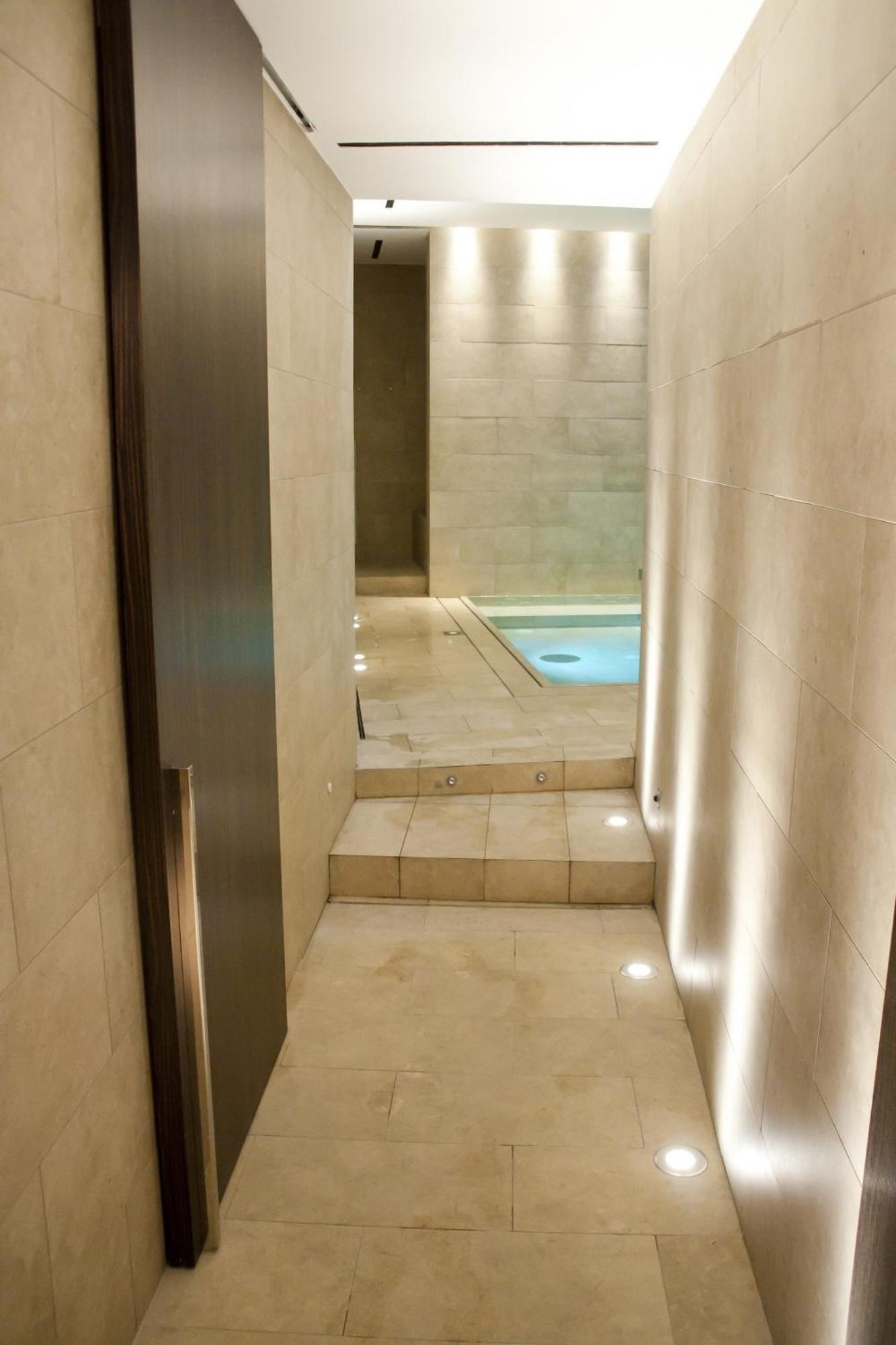 קאטוליקה Hotel Queen Mary מראה חיצוני תמונה