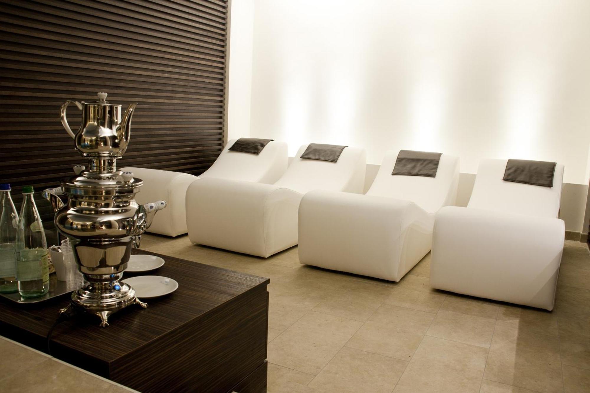 קאטוליקה Hotel Queen Mary מראה חיצוני תמונה