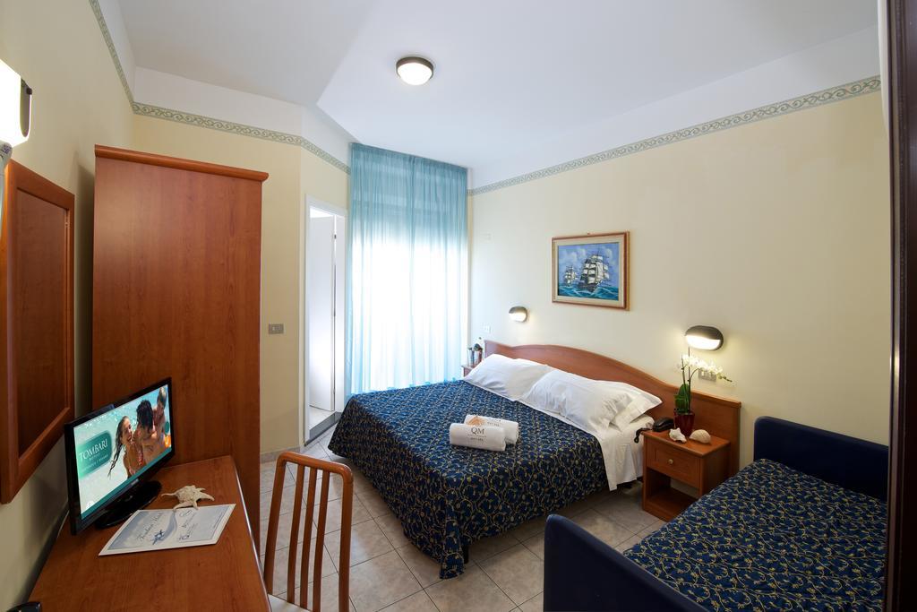 קאטוליקה Hotel Queen Mary חדר תמונה